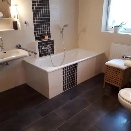Apartment Eg Rollstuhlwohnung 80qm Zum Herbst- Und Winterpreis *