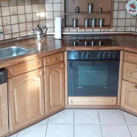 Apartment Eg 80qm Zum Erschwinglichen Preis *